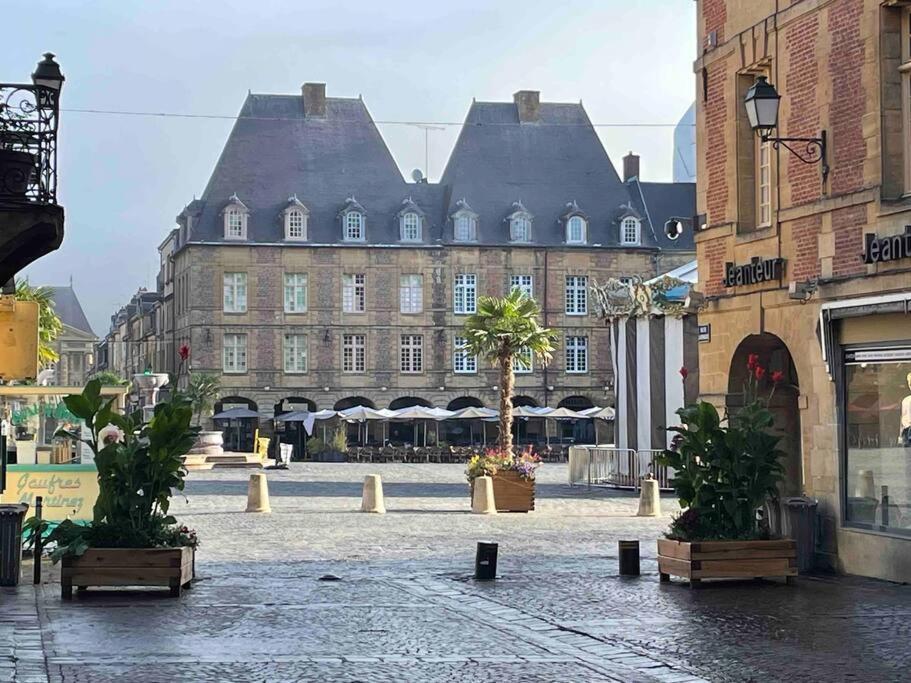 Ferienwohnung La Mezzanine - Hypercentre - Rue Pietonne Charleville-Mézières Exterior foto
